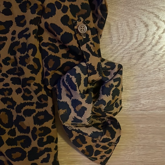 Time & Tru roll cuff button up blouse - Picture 2 of 3